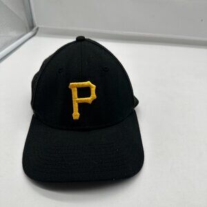 EUC New Era 39 Thirty P Pirates Ball Cap Hat Small Medium Black Yellow